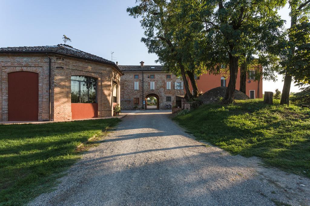 Agriturismo Battibue Fiorenzuola dʼArda Kültér fotó